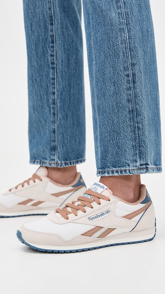 Classic AZ Sneakers